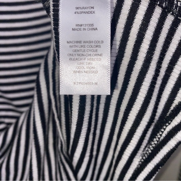 NWT Socialite Small Black and White Striped Soft Top with Scalloped V-Neckline - Picture 4 of 7